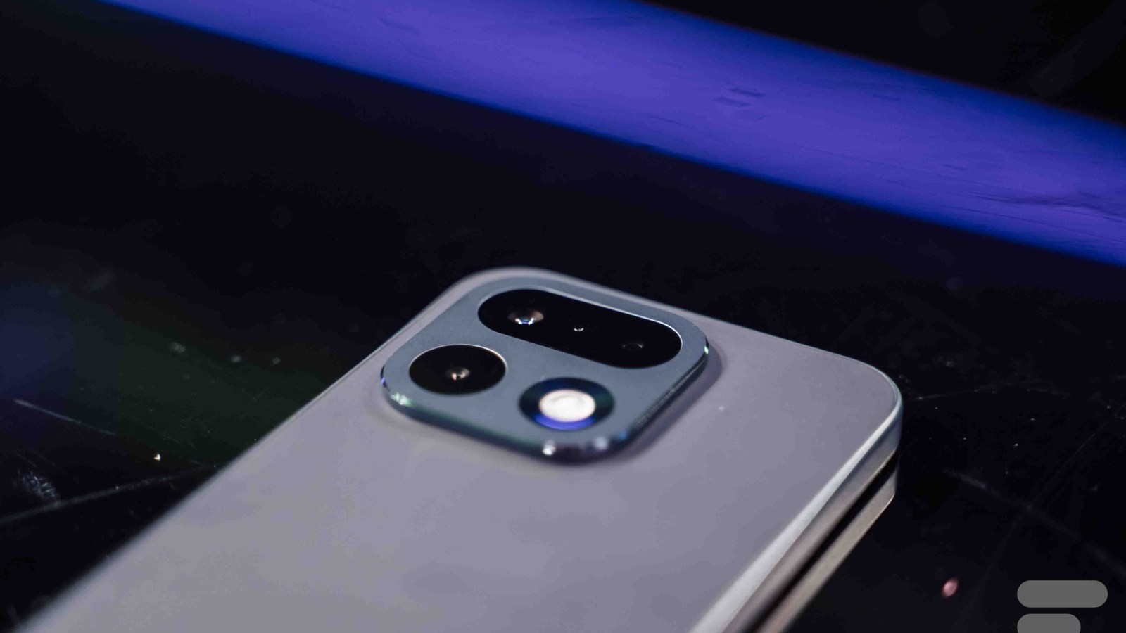 Realme 16 Pro : le smartphone milieu de gamme qui défie les géants à moins de 300 €