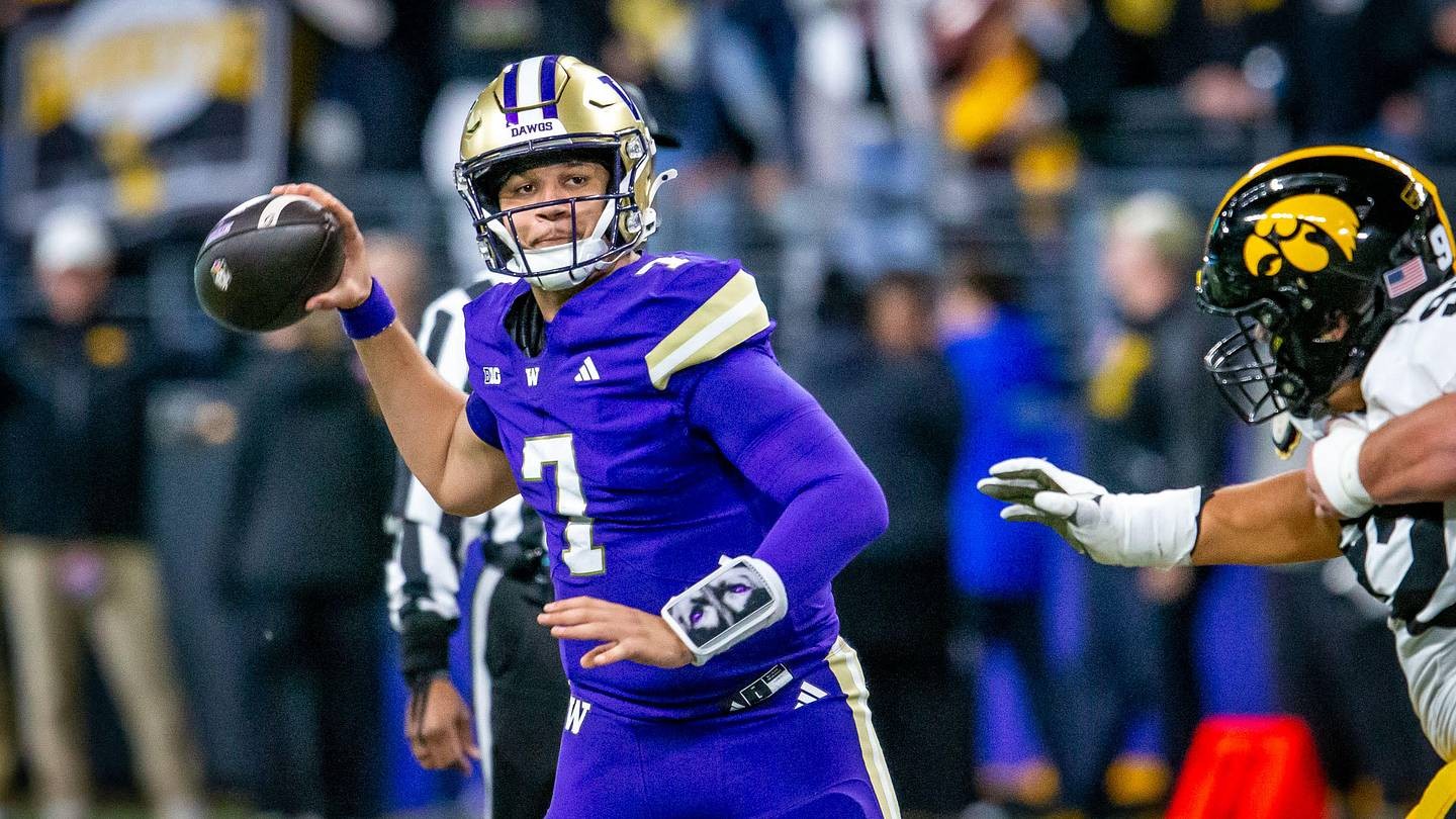 Elijah Brown Poised to Start for Washington After Iowa Loss Shook Up Huskies