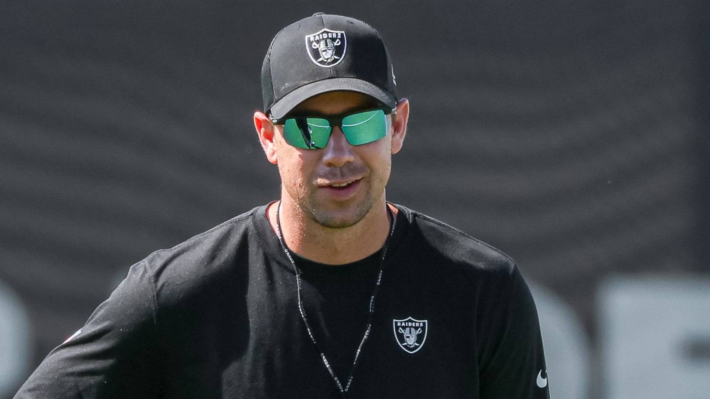 Raiders Graded After 45-17 Loss: Offense D+, Defense F