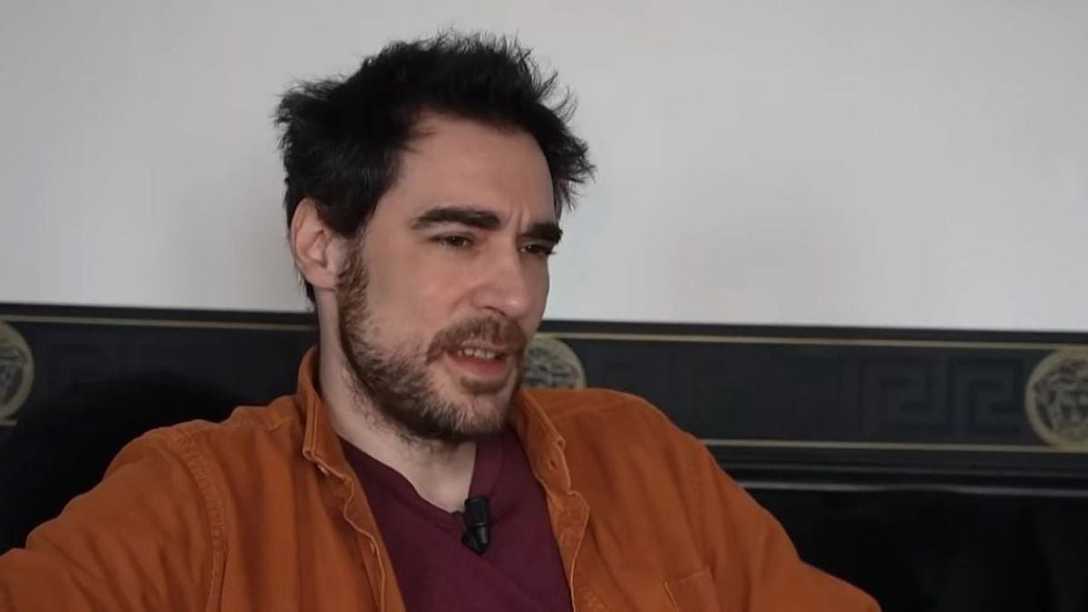 Décès d'Arnaud Denis : le cri d'alarme d'un artiste face à la défaillance du système de santé