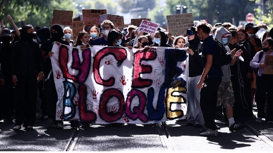 Blocus lycéens en France : quand l'État pointe du doigt La France insoumise