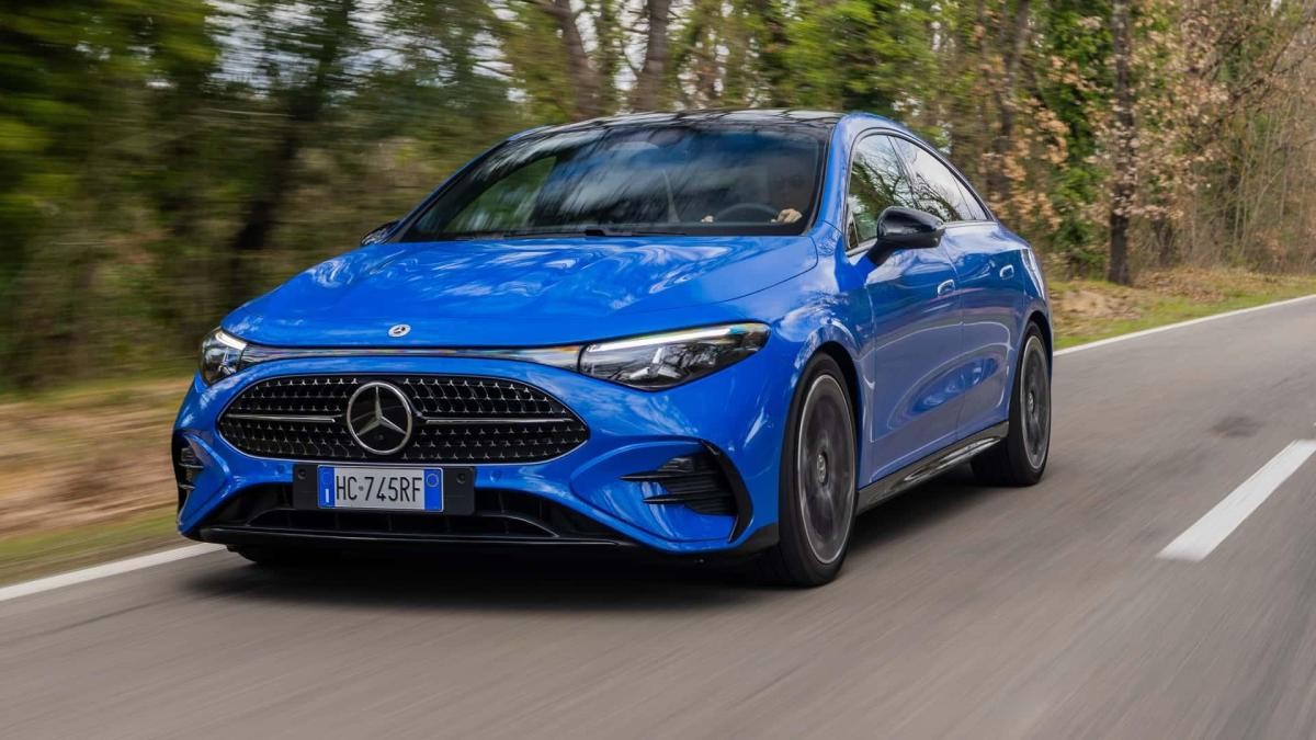 Mercedes Cla ibrida, il lusso verde che il popolo non può pagare