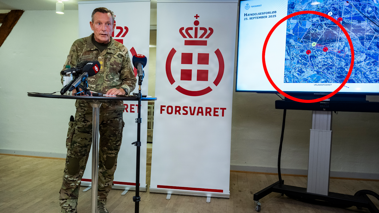 Ny data: Passagerfly fløj gennem skudfeltet ved Borris to gange