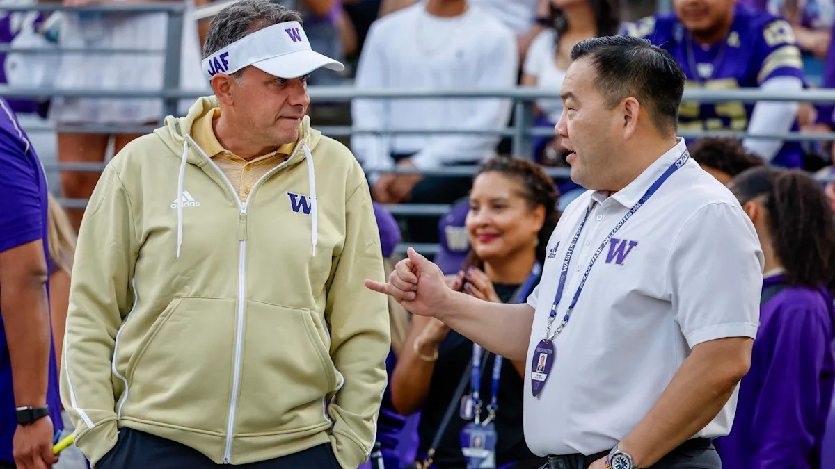 Iowa Hawkeyes Expose Washington's NIL Money Gap in Big Ten Play